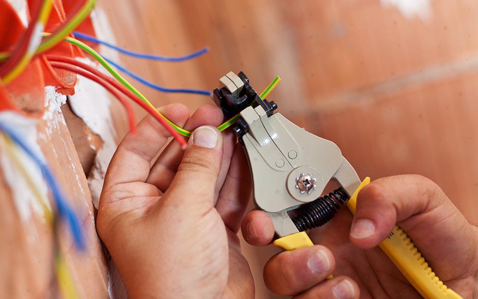 besoin d'un électricien Pontoise